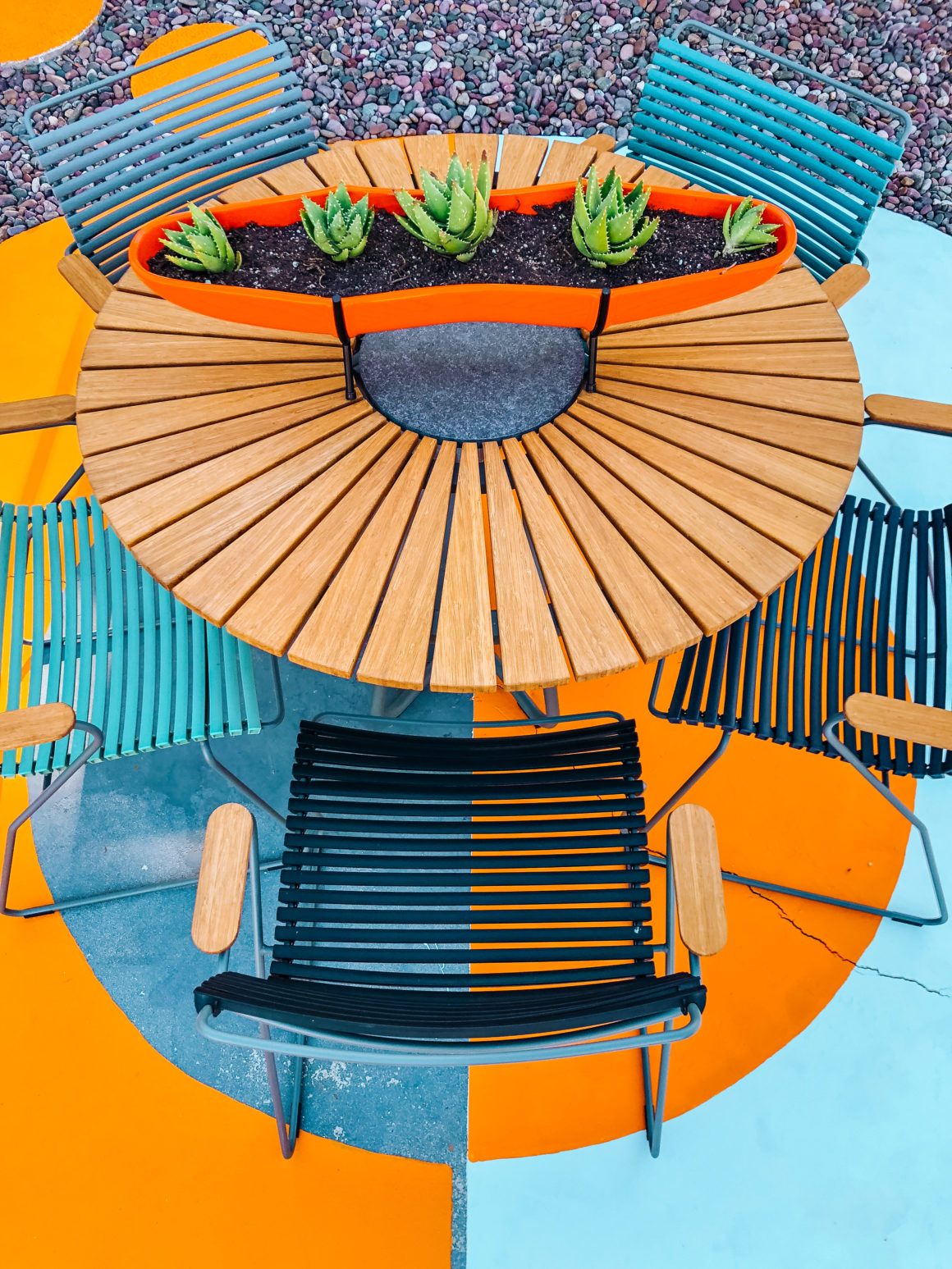 SHOPBOXHILL | Outdoor Furniture | Mid-Century Modern | Playnk Dining Table & Armchair